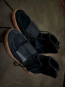 Adidas Yeezy Boost 750 "Black"