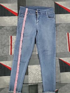 Light Wash High Waisted Jeans