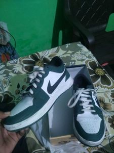 Stylish Green &amp; White Sneakers