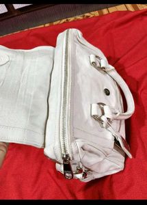 Chic White Leather Handbag