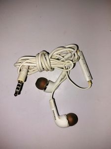 Earbuds