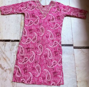 Pink Paisley Kurta Set with Striped Pants