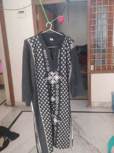 Stylish Black & White Printed Kurta