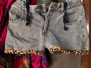 Light Blue Denim Shorts With Leopard Print
