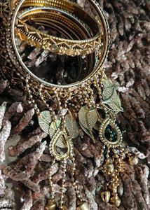 Exquisite Gold-Tone Bangles Set