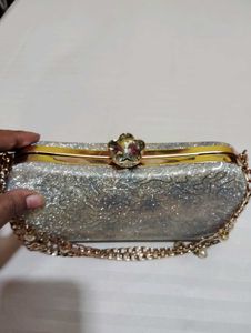 Yah Bag Bahut Sundar Hai Ek Bar Bhi Use Nahin Ki H
