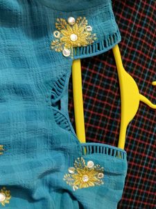 Women Blue Kurta In Good Condition No Flaws
