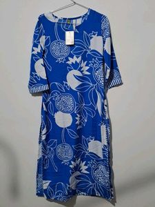 Lookmark Blue & White Floral Print Kurti