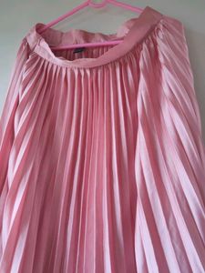 Elegant Pink Pleated Midi Skirt