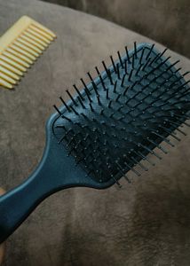 Hair Brush &amp; Comb Set