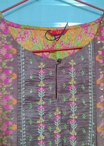 Beautiful Floral Print Kurti (W)....... Ee...