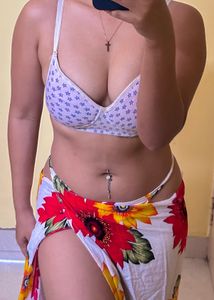 Used Comfortable Star Print Bra