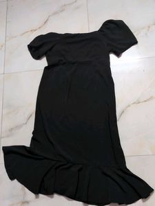 Chic Black Puff Sleeve Midi Dress