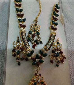 Elegant Indian Jewelry Set