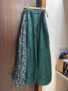 Stylish Cold Shoulder Crop Top &amp; Skirt Set
