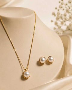 Elegant Pearl Necklace and Earrings Set