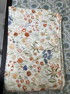 Cozy Floral Print Blanket- Single