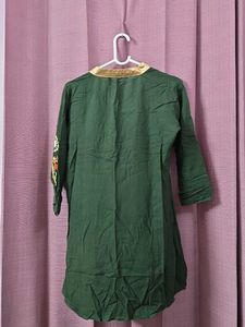 Green Embroidered Kurta