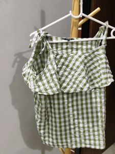 Checked Sleeveless Summer top