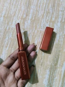 Mamaearth Glowy Lipstick - Shade Warm Taupe