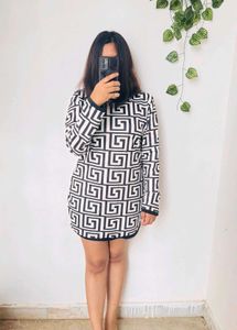 Chic Geometric Print Long Sleeve Dress
