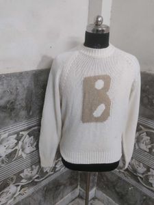 Chunky Knit Sweater with 'B' Logo