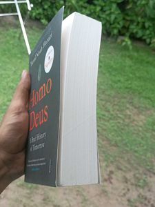 🧬 Homo Deus by Yuval Noah Harari