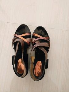 Sandle With Boat Heels