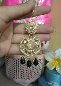 Elegant Black & Gold Choker Set