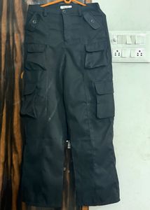 Freakins Black Cargo Pants size Small 28 waist