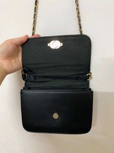 Chic Quilted Black Crossbody Bag