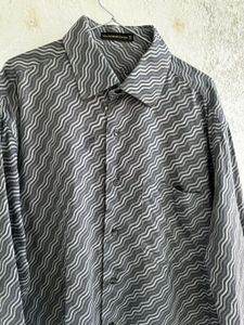 Stylish Men's Patterned Button-Up Shirt
