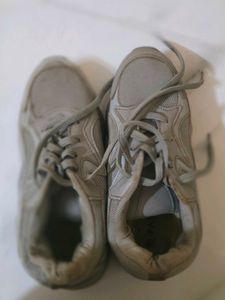 Lightweight Casual Sneakers