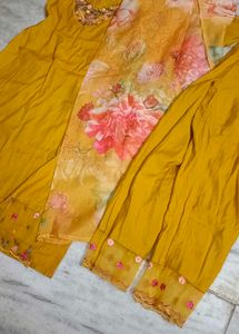 Amazing mustered yellow kurti set💛