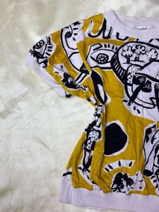 Unique Graphic Print T-Shirt