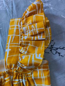 Aesthetic Mustard Yellow Ruffle Sleeve Crop Top (F