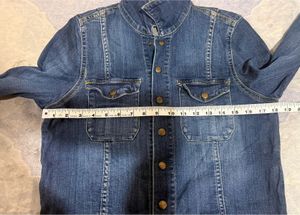 Denim Jacket (Washed blue)