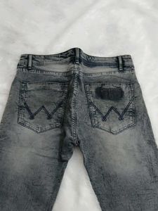 Stylish Grey Washed Jeans