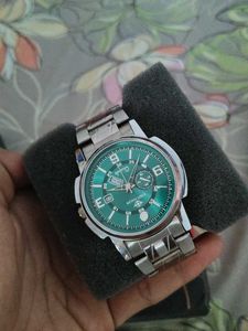 Elegant Men's Watch with Green Dial