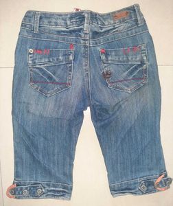 🤍 Y2K Inspired Style Vintage Blue Denim Capri