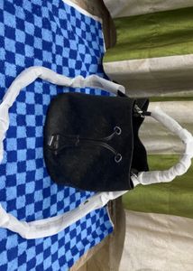 🇫🇷 Karl Lagerfeld imported authentic Bucket Bag