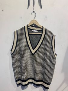 Zara Houndstooth Knit Vest