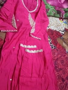 Elegant Pink Kurta with Gold Embroidery