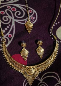 Gold-toned Necklace Set