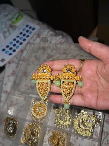 Exquisite Kundan &amp; Pearl Dangler Earrings