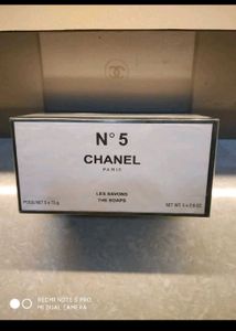 Chanel N°5 "Les Savons" Soap Set