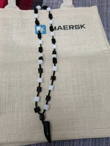 4 Neckchains and one pair earings