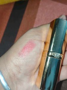 L'Oreal Luxurious Satin Lipstick