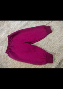 Sweatershirt and pant set