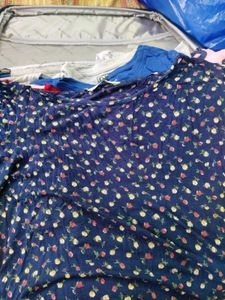 10 Amour Paris Graphic Tee,2 shorts n jogger